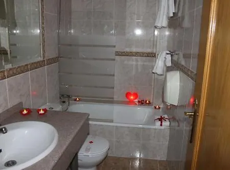 Hotel Palacios Rojales